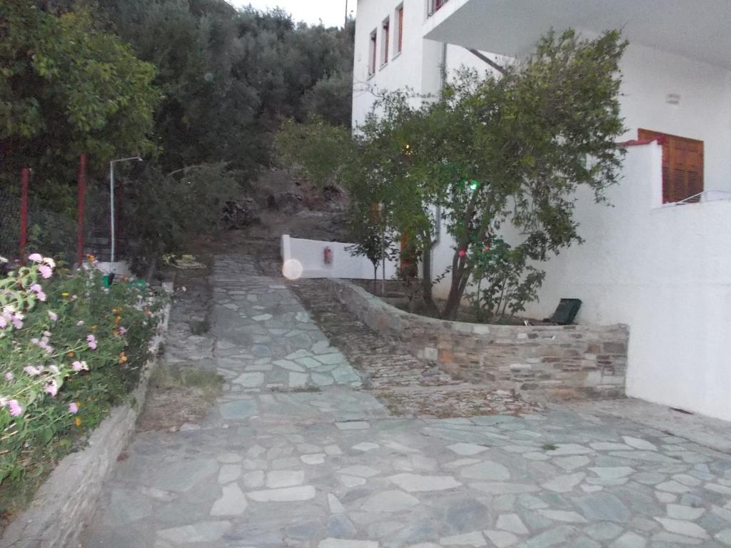 Philippos Apartments Афісос Екстер'єр фото